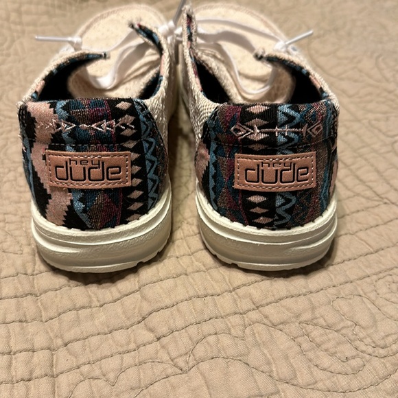 Hey Dude - Picture 3 of 6